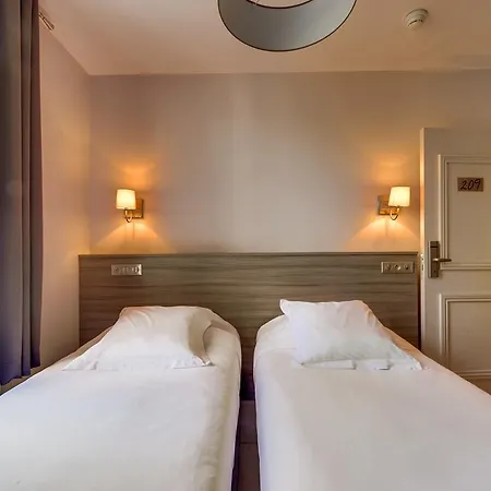 Jade Hotel