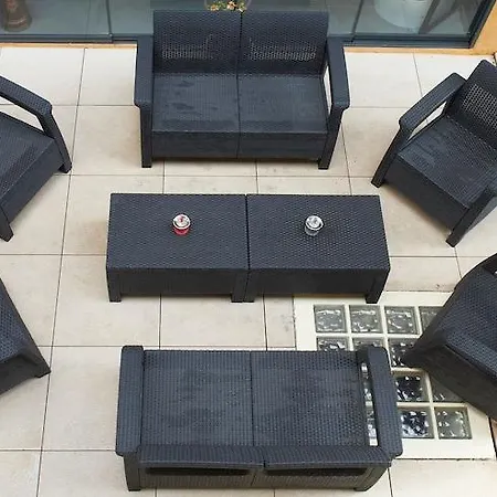 Jade Hotel
